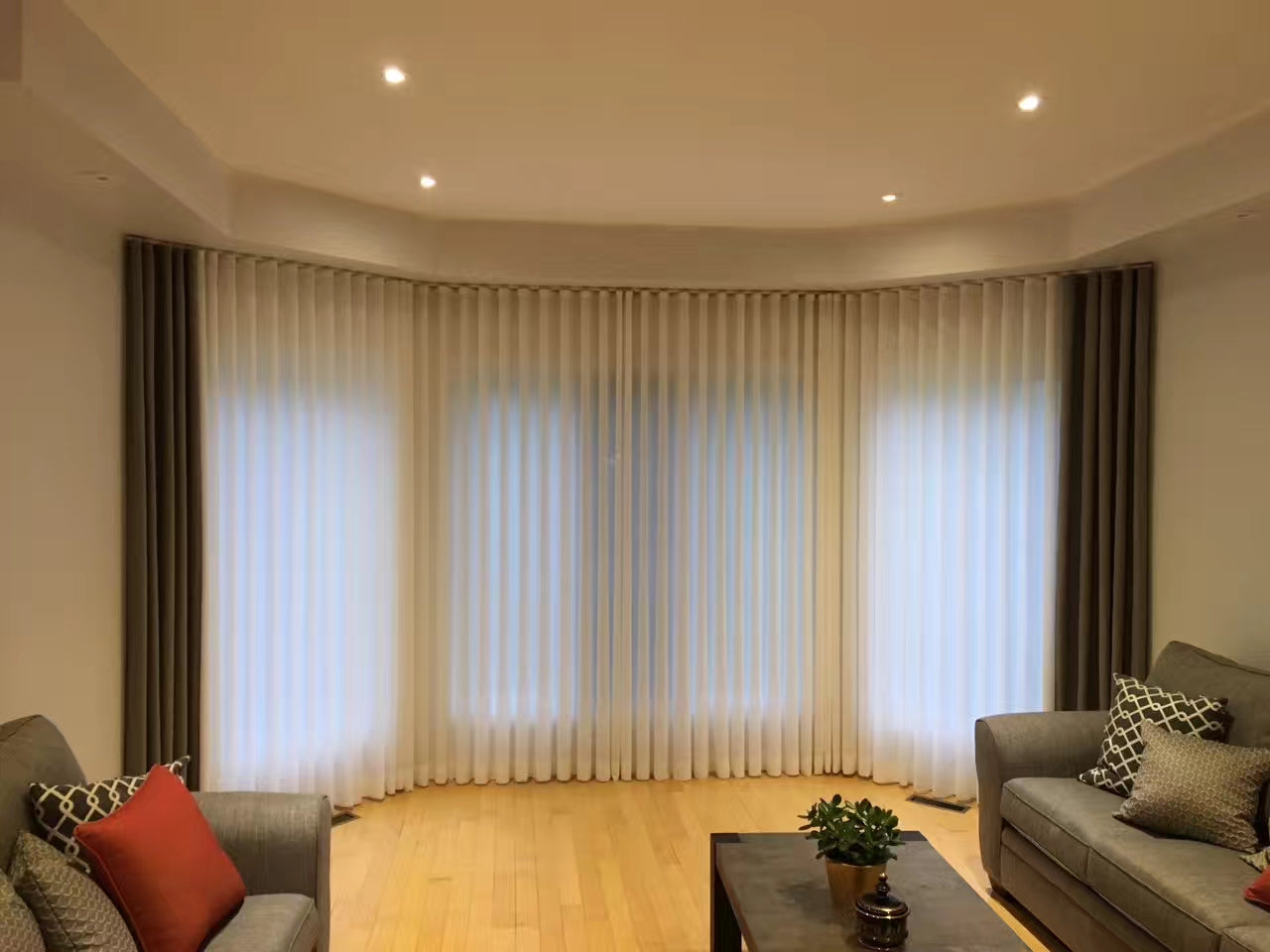 4-Metre Hand-bendable Smart Curtain Tracks for Curved and Bay Windows